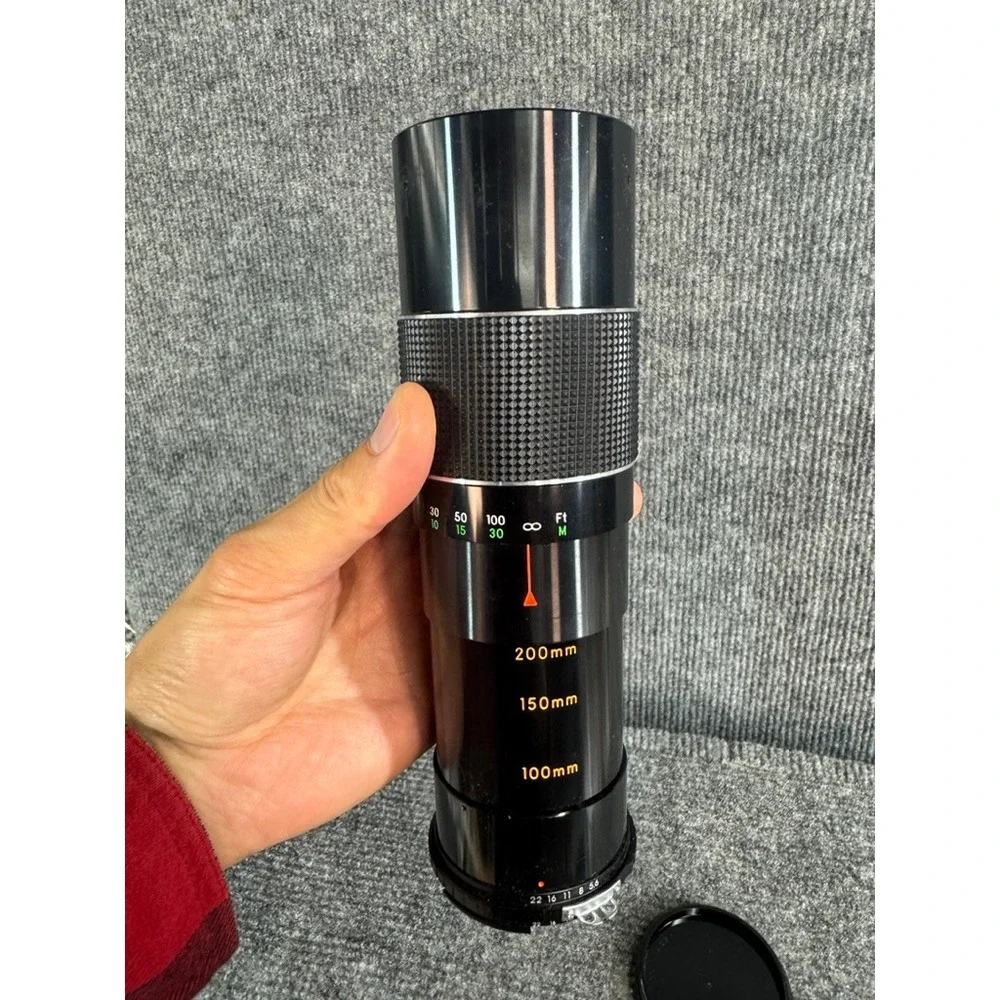Star-D Auto 100-200mm f5.6 Zoom Lens for Nikon F Mount Made in Japan Vintage
